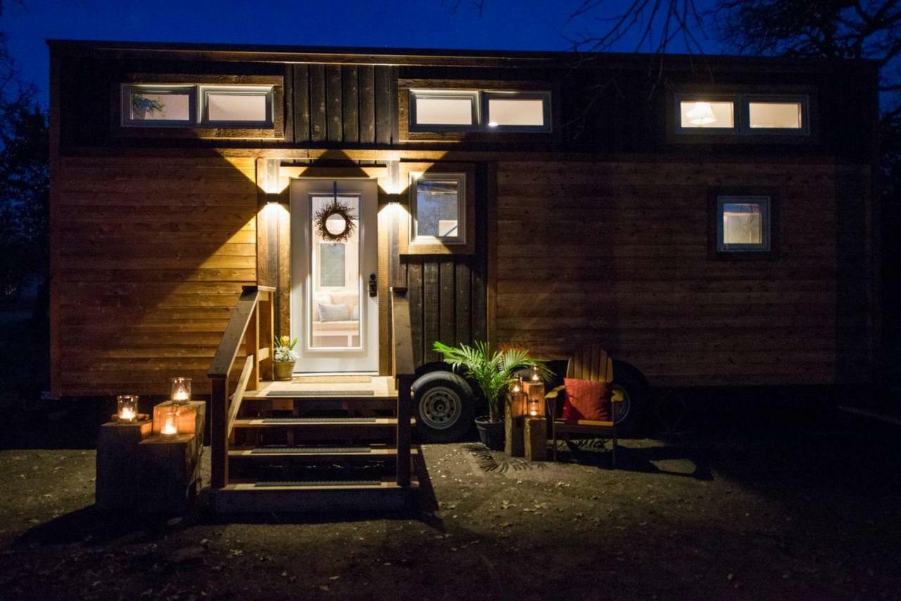 Elegant Tiny House in WacoâNear Magnolia Exterior foto