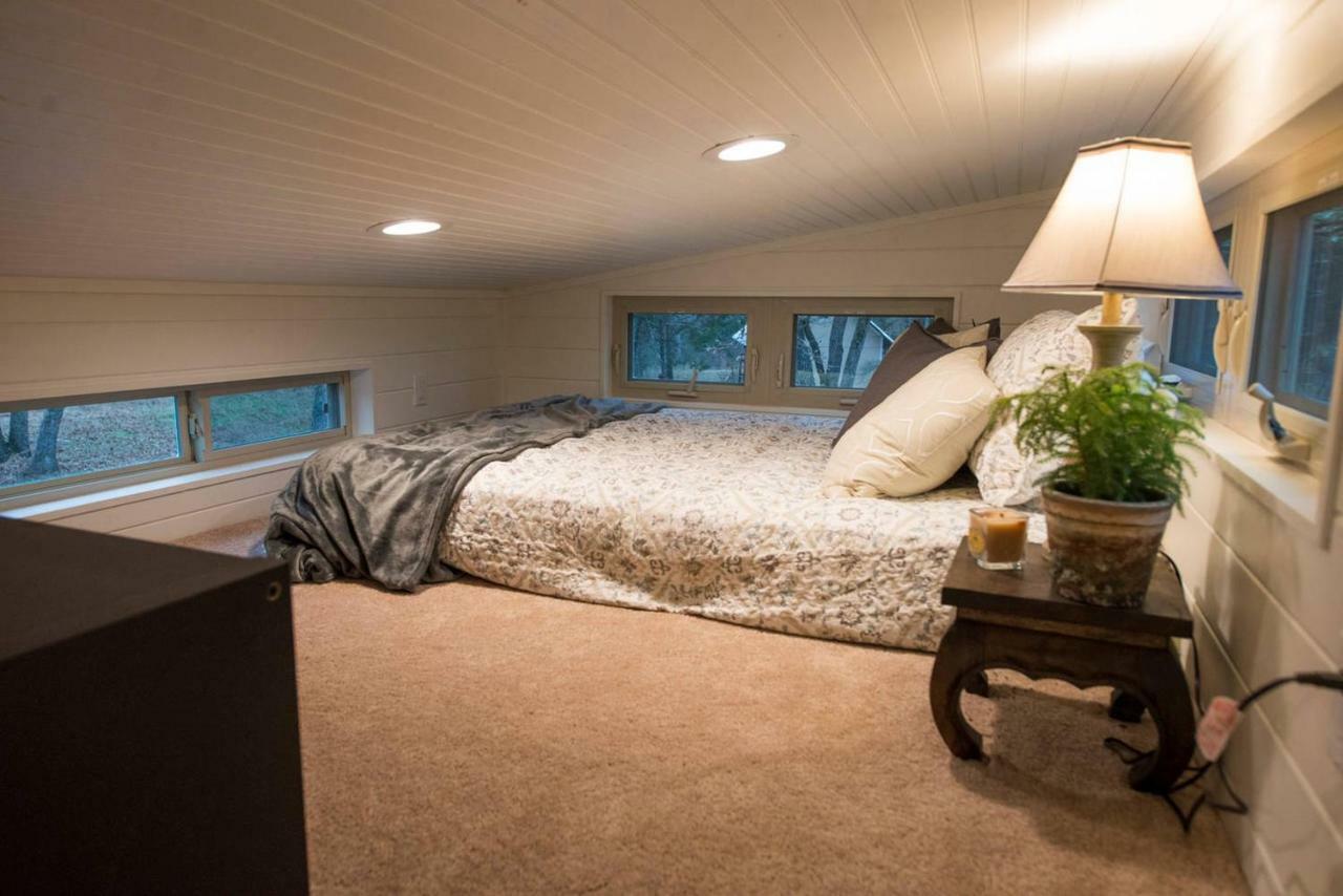 Elegant Tiny House in WacoâNear Magnolia Exterior foto