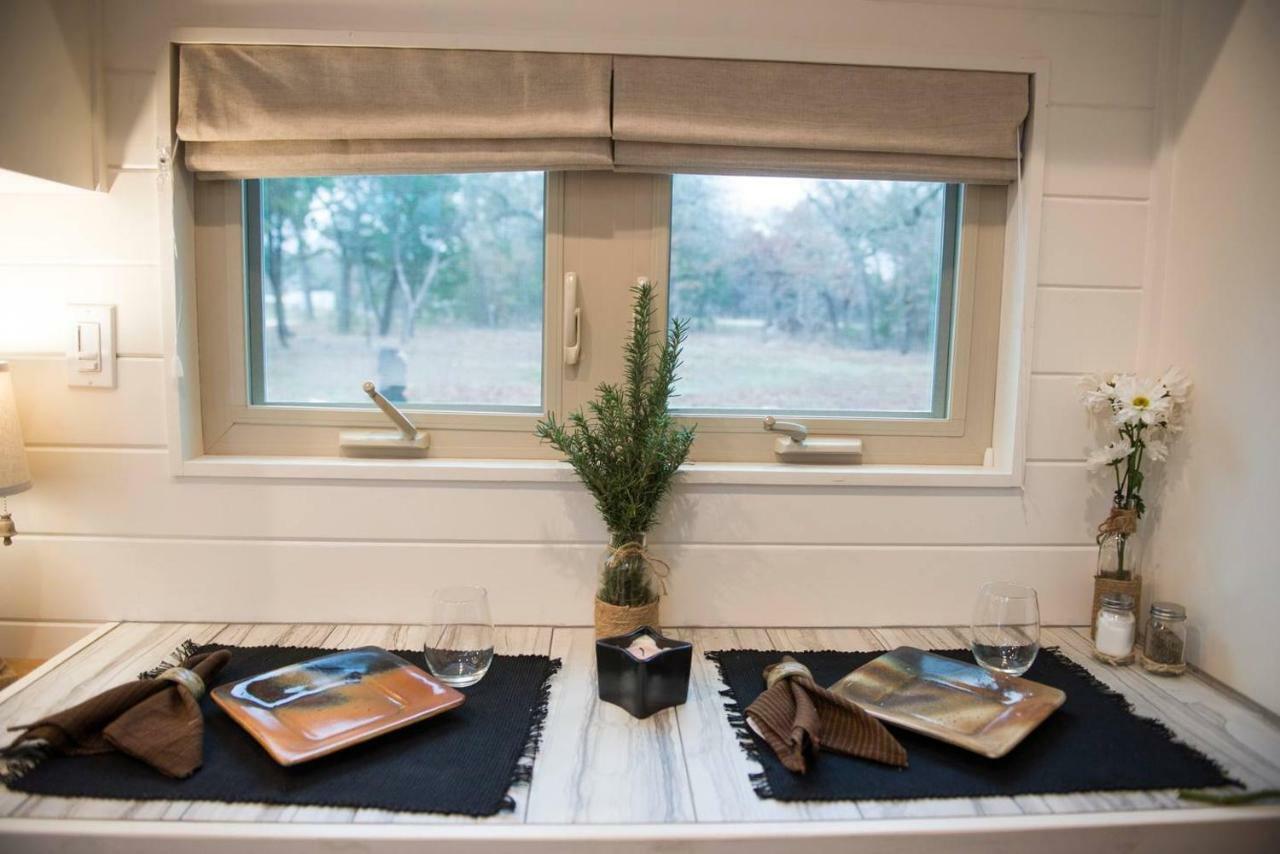 Elegant Tiny House in WacoâNear Magnolia Exterior foto