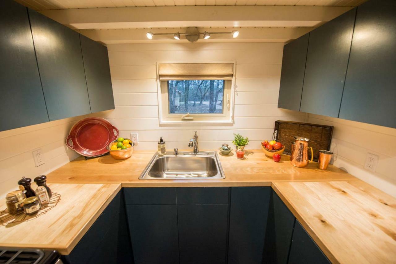 Elegant Tiny House in WacoâNear Magnolia Exterior foto
